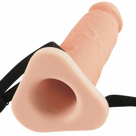 arnes hueco con dildo elastico realista 20 cm - detalle 2