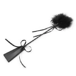 fusta con plumas estimuladoras 49 cm negro