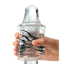 Masturbador masculino tenga crysta con cubos flotantes